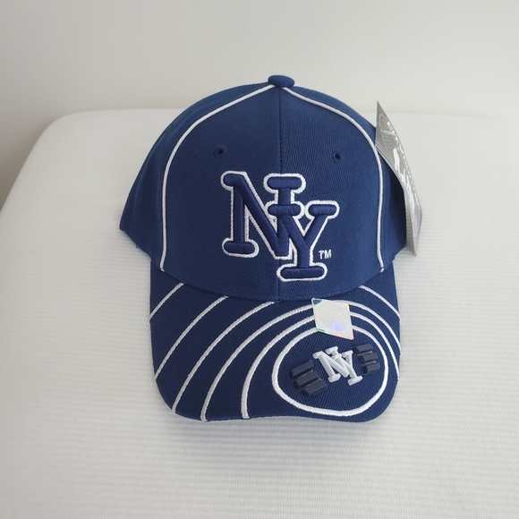 City Hunter New York Adjustable Baseball Hat - Picture 1 of 9